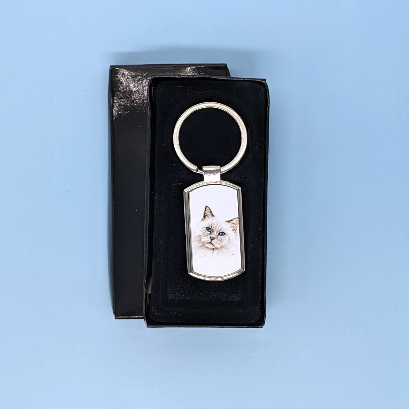 "Sapphire" the White Cat Keyring