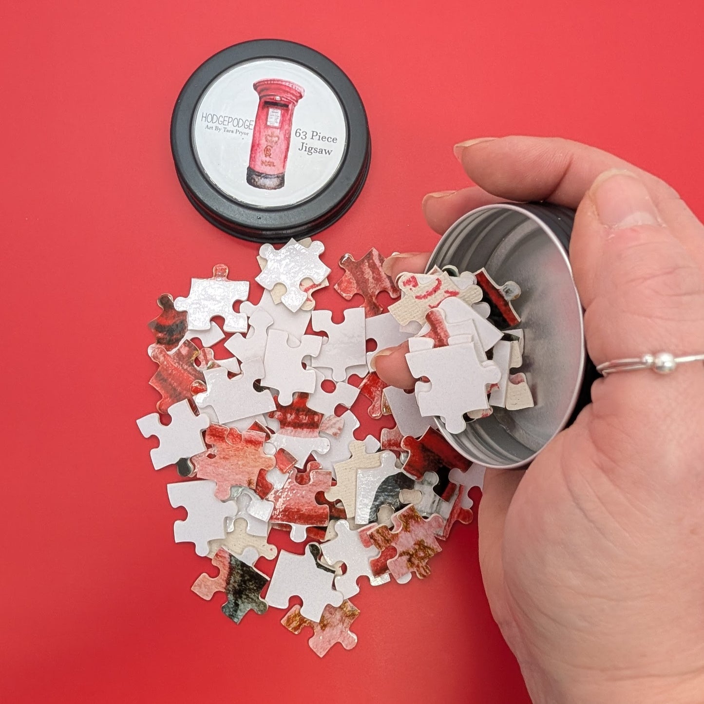 Post box Jigsaw Puzzle: 63 Piece jigsaw in a tin
