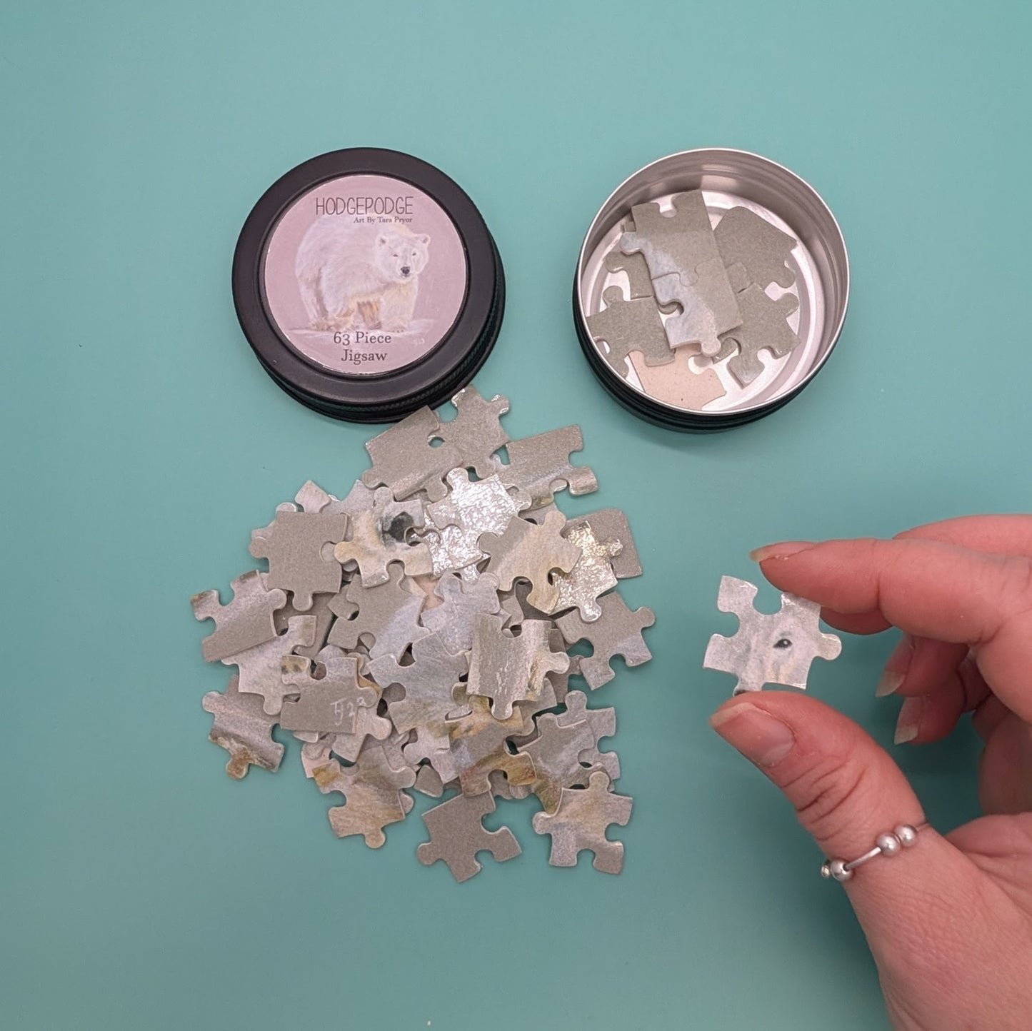 Polar bear Jigsaw Puzzle: 63 Piece jigsaw in a tin