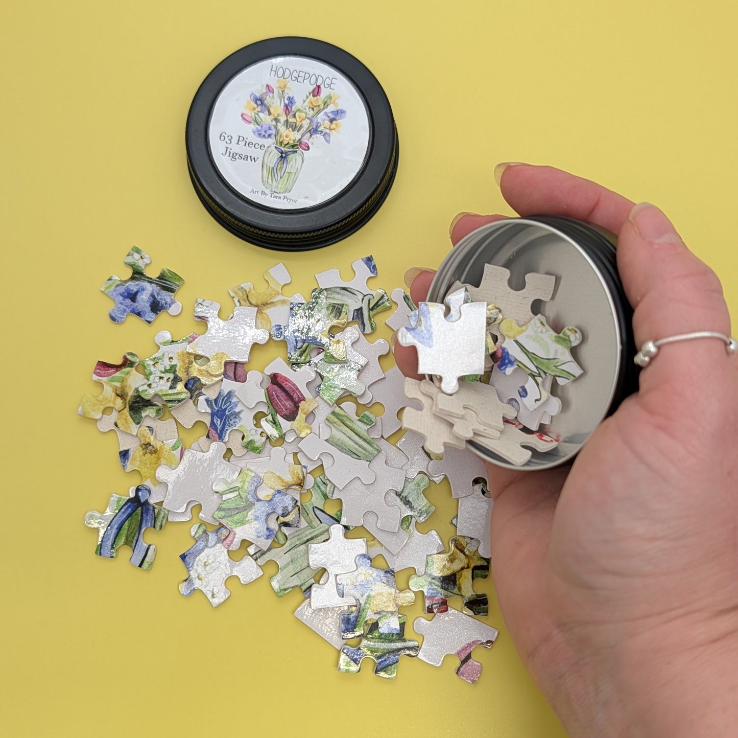 Bunch of Spring 63 Piece jigsaw in a tin