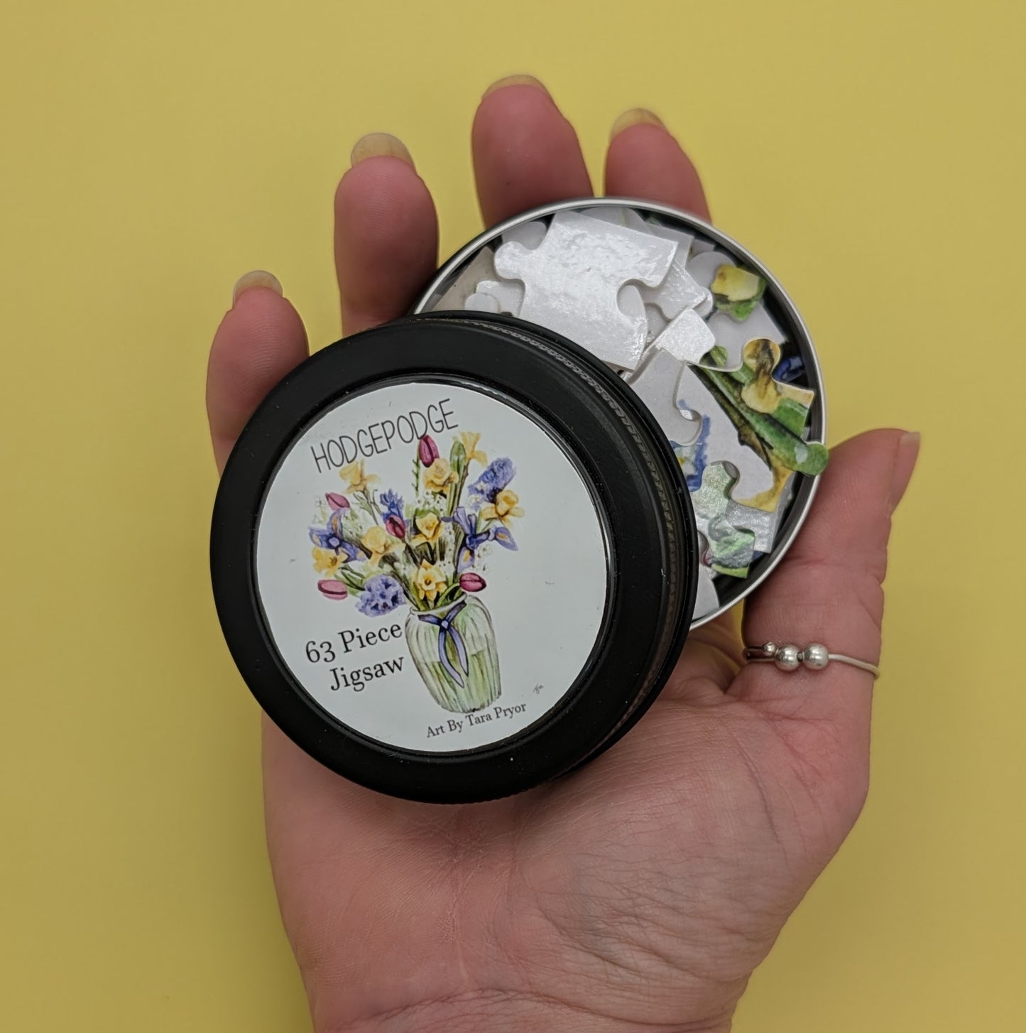 Bunch of Spring 63 Piece jigsaw in a tin